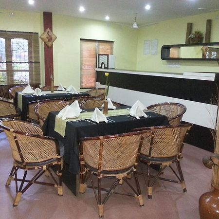 Kazhakuttam Aquarock Hotel المظهر الخارجي الصورة