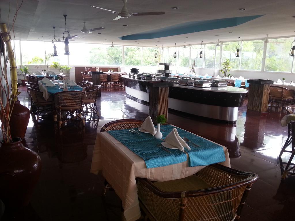 Kazhakuttam Aquarock Hotel المظهر الخارجي الصورة