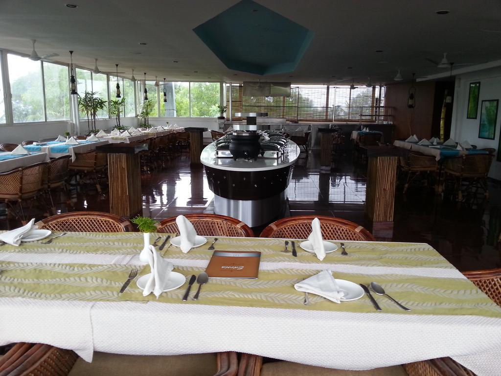 Kazhakuttam Aquarock Hotel المظهر الخارجي الصورة