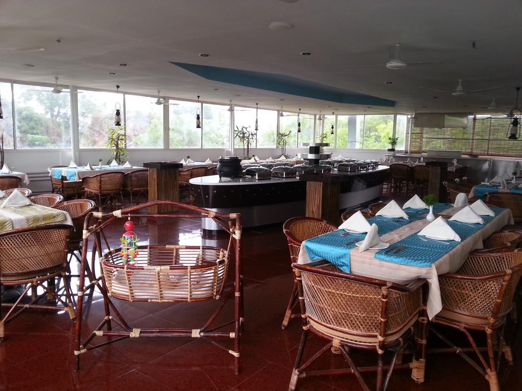 Kazhakuttam Aquarock Hotel المظهر الخارجي الصورة