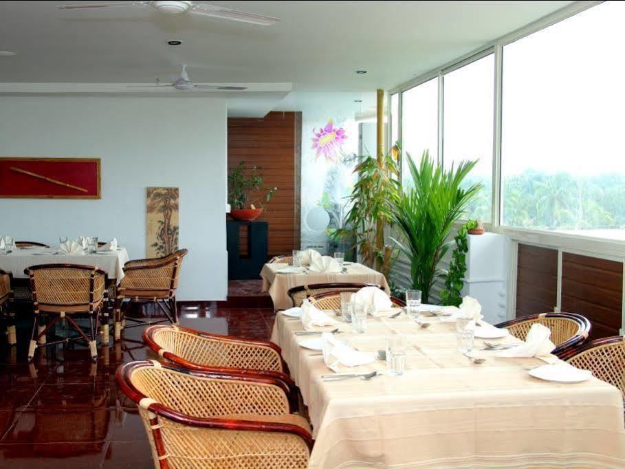 Kazhakuttam Aquarock Hotel المظهر الخارجي الصورة